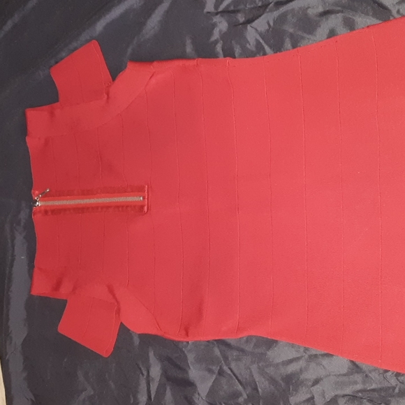 Moda International Red Bandage Cold Shoulder Top - Picture 5 of 5